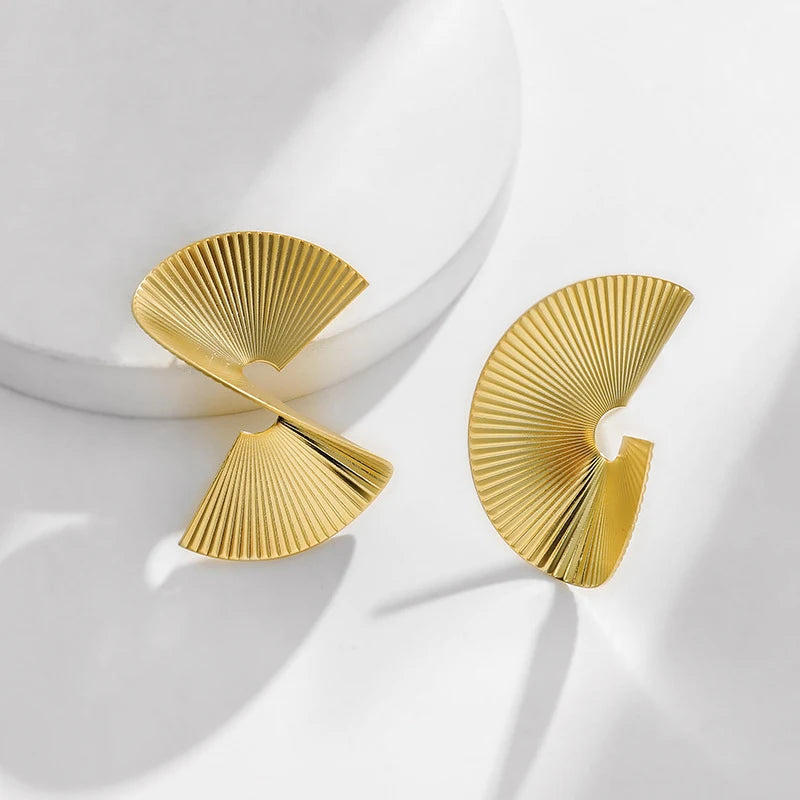 The Irregular Spiral Clip Earrings earrings Shopella