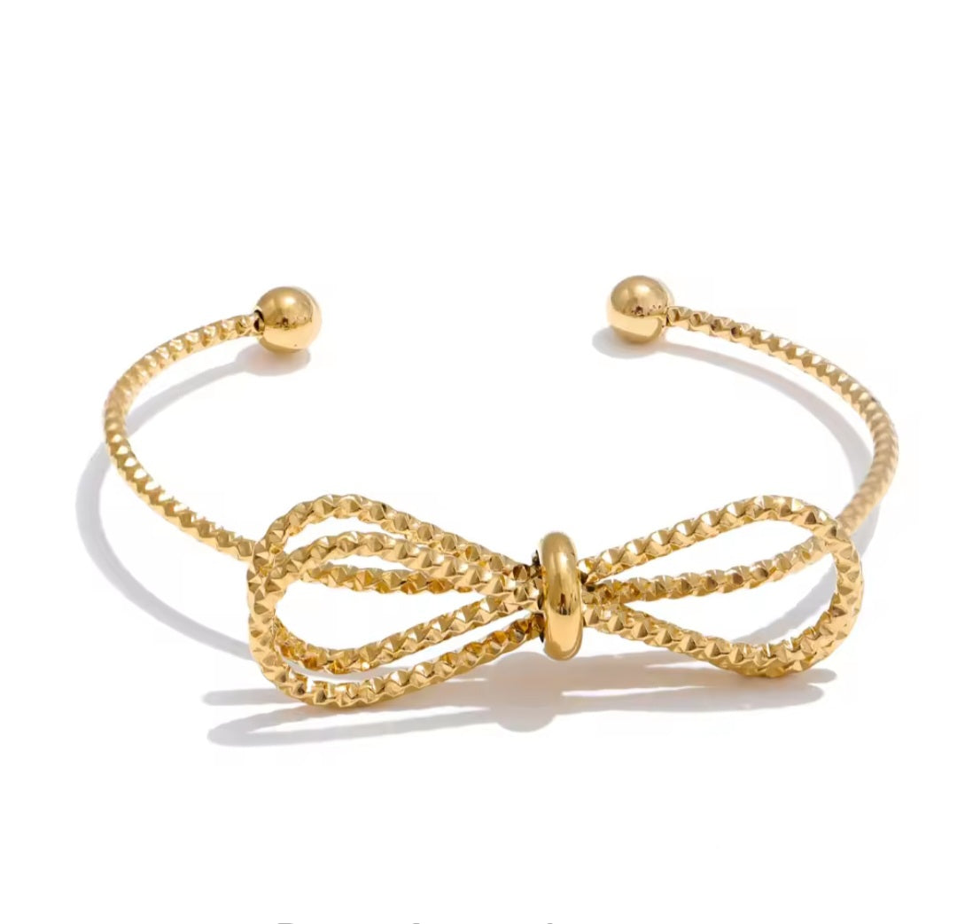 The R Adjustable Bow Ring rings Shopella