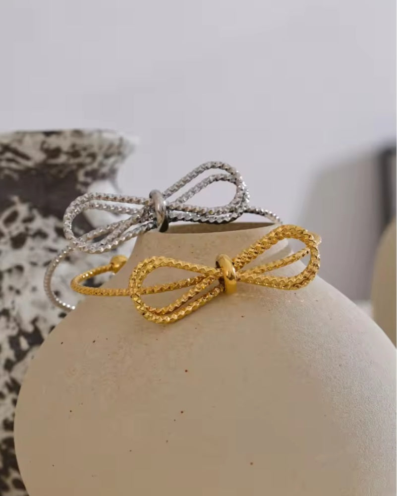 The R Adjustable Bow Ring rings Shopella