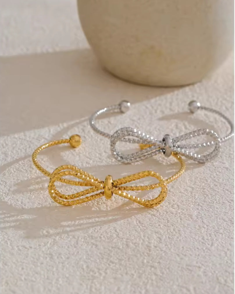 The R Adjustable Bow Ring rings Shopella