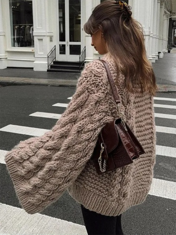 Crew neck bell sleeve knit loose sweater kakaclo